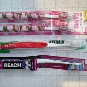 TOOTHBRUSH SET OF 3